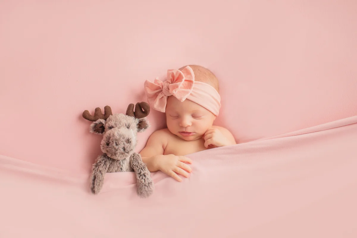 Newborn & maternity portrait by A & K Photography